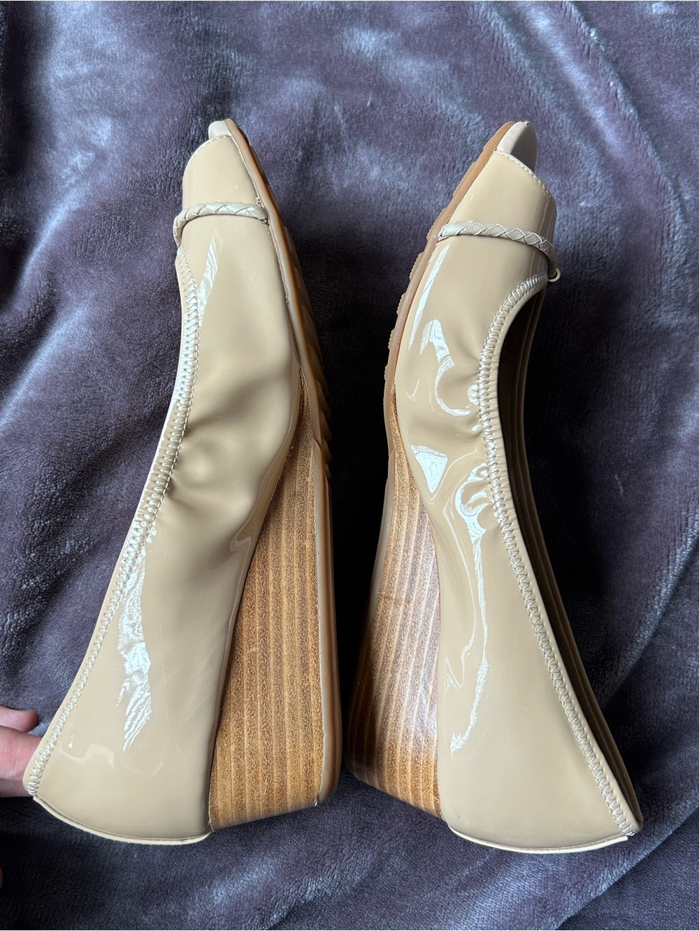 Cole Haan Emory Braided 40 II Patent Leather Peep-Toe Wedge Maple Sugar Sz 7.5B - Picture 5 of 16